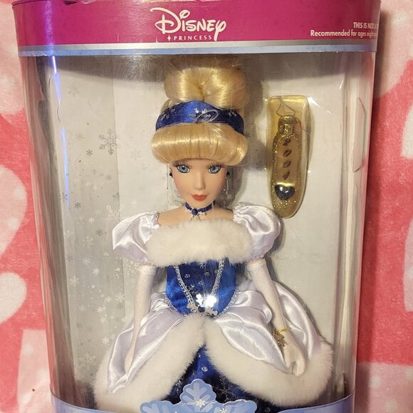 Disney Other - Disney Princess Snowflake CINDERELLA Porcelain Brass Key Keepsake Doll 2004